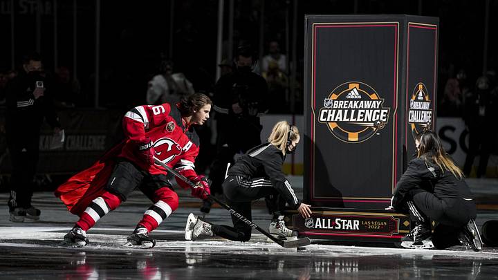 Metropolitan Division forward Jack Hughes (86) of the New Jersey Devils: Stephen R. Sylvanie-Imagn Images