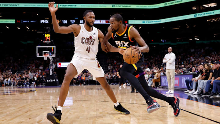 Cleveland Cavaliers v Phoenix Suns