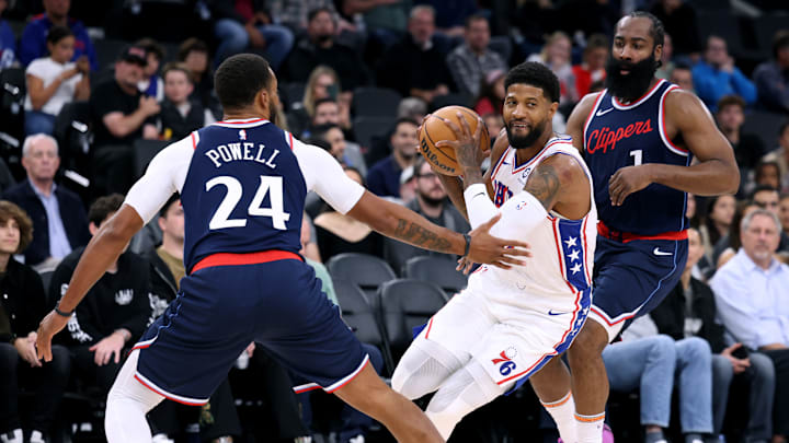 Philadelphia 76ers v Los Angeles Clippers