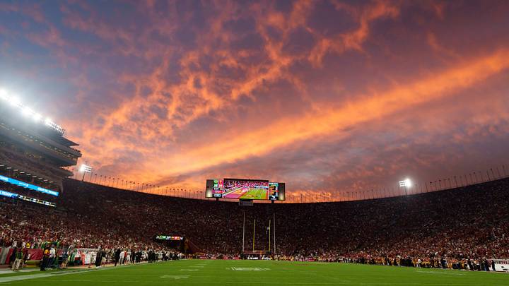 The sun set shines over Los Angeles Memorial Coliseum as the Oregon Ducks face the USC Trojans on Sept. 26, 2026, in Los Angeles, California.