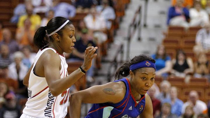 July 20, 2010; Uncasville, CT, USA; New York Liberty guard Cappie Pondexter (23) drives the ball around Connecticut Sun guard Renee Montgomery (21) during the second half at the Mohegan Sun Arena. Liberty defeated the Sun 82-74. Mandatory Credit: David Butler II-Imagn Images