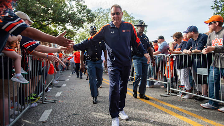 Auburn is competing with its top rival for a four-star recruit