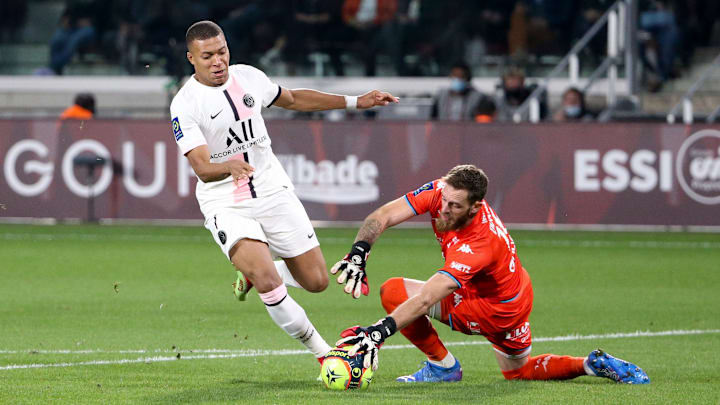 Mbappé será protagonista en el PSG - Metz