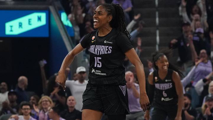 Aug 17, 2026; San Francisco, California, USA; Golden State Valkyries guard Tiffany Hayes (15) celebrates after making a half court shot against the Dallas Wings in the final seconds of the first quarter at Chase Center. Mandatory Credit: David Gonzales-Imagn Images