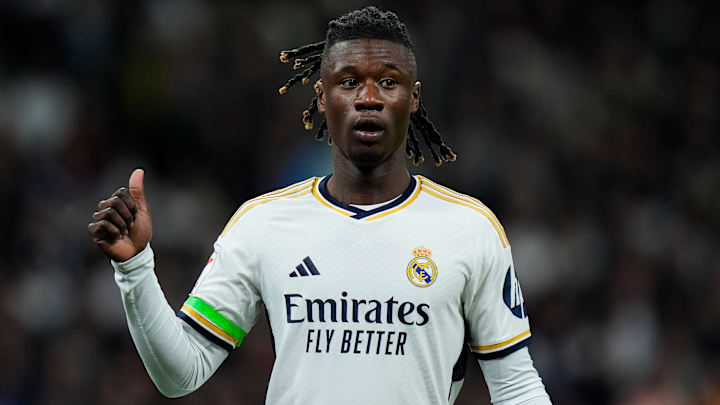 Eduardo Camavinga est sorti sur blessure. Eduardo Camavinga est sorti sur blessure.