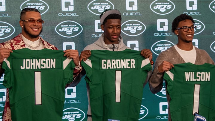 The New York Jets' first-round picks Jermaine Johnson, Ahmad \"Sauce\" Gardner and Garrett Wilson are introduced at a press conference.

Syndication The Record
