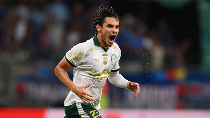 O Palmeiras continua vivo na briga pelo título do Brasileirão O Palmeiras continua vivo na briga pelo título do Brasileirão