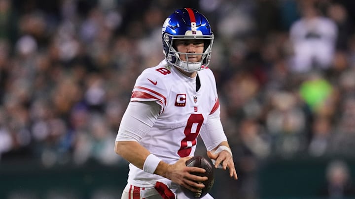 Daniel Jones firmó contrato de $160 millones con los Giants 