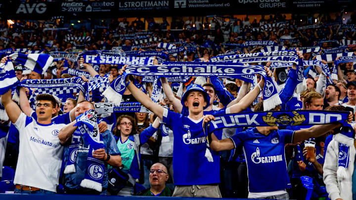 Auch bei den S04-Fans macht sich die erfolgreiche Saison bemerkbar