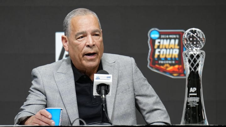 Apr 5, 2024; Phoenix, AZ, USA; Houston Cougars head coach Kelvin Sampson speaks at the Associated Apr 5, 2024; Phoenix, AZ, USA; Houston Cougars head coach Kelvin Sampson speaks at the Associated
