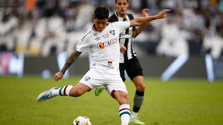 Fluminense dominou o Clássico Vovô e saiu de campo com a vitória por 1 a 1 Fluminense dominou o Clássico Vovô e saiu de campo com a vitória por 1 a 1