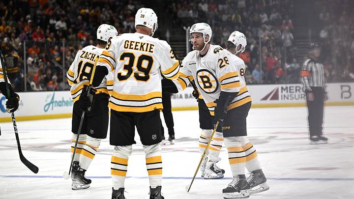 Oct 16, 2026; Anaheim, California, USA; Boston Bruins center Elias Lindholm (28) celebrates with teammates after scoring a goal against the Anaheim Ducks during the third period at Honda Center. Mandatory Credit: Griffin Hooper-Imagn Images Oct 16, 2026; Anaheim, California, USA; Boston Bruins center Elias Lindholm (28) celebrates with teammates after scoring a goal against the Anaheim Ducks during the third period at Honda Center. Mandatory Credit: Griffin Hooper-Imagn Images