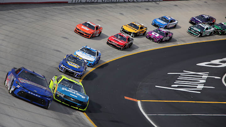 Denny Hamlin, Ryan Blaney, Chase Elliott, Food City 500, Bristol Motor Speedway, NASCAR