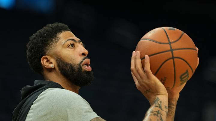 Dec 25, 2025; San Francisco, California, USA; Dallas Mavericks forward Anthony Davis (3) before the game against the Golden State Warriors at Chase Center. Mandatory Credit: Darren Yamashita-Imagn Images Dec 25, 2025; San Francisco, California, USA; Dallas Mavericks forward Anthony Davis (3) before the game against the Golden State Warriors at Chase Center. Mandatory Credit: Darren Yamashita-Imagn Images