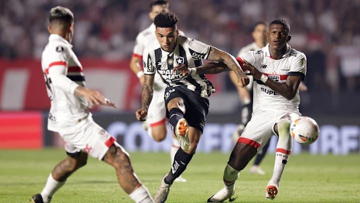 Botafogo e São Paulo se enfrentam nesta quarta-feira (16) no Morumbis