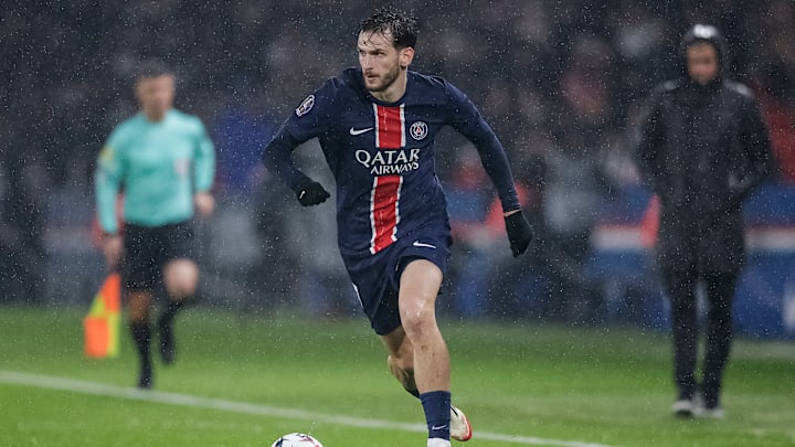 Khvicha Kvaratskhelia made his debut for PSG against Reims at the Parc des Princes