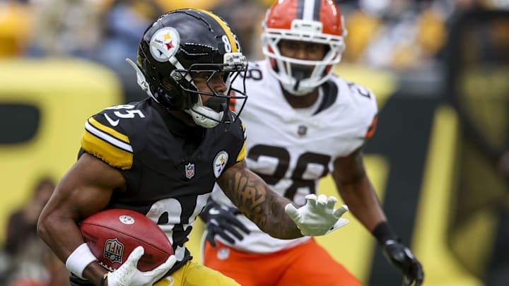 Oct 12, 2025; Pittsburgh, Pennsylvania, USA; Pittsburgh Steelers wide receiver Ke'Shawn Williams (85) looks for an opening during the third quarter at Acrisure Stadium. Mandatory Credit: Charles LeClaire-Imagn Images