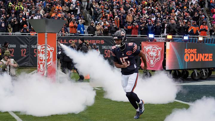 Chicago Bears wide receiver Rome Odunze (15) takes the field for a game against the New York Giants at Soldier Field. Mandatory Credit: David Banks-Imagn Images Chicago Bears wide receiver Rome Odunze (15) takes the field for a game against the New York Giants at Soldier Field. Mandatory Credit: David Banks-Imagn Images