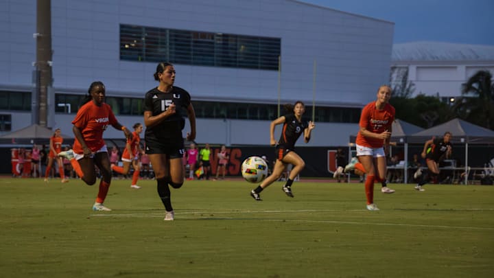 Forward Gisselle Kozarski runs onto Virgina's side, looking to cross at Cobb Stadium on Sept. 12, 2024. mandatory credit: Jake Chisholm