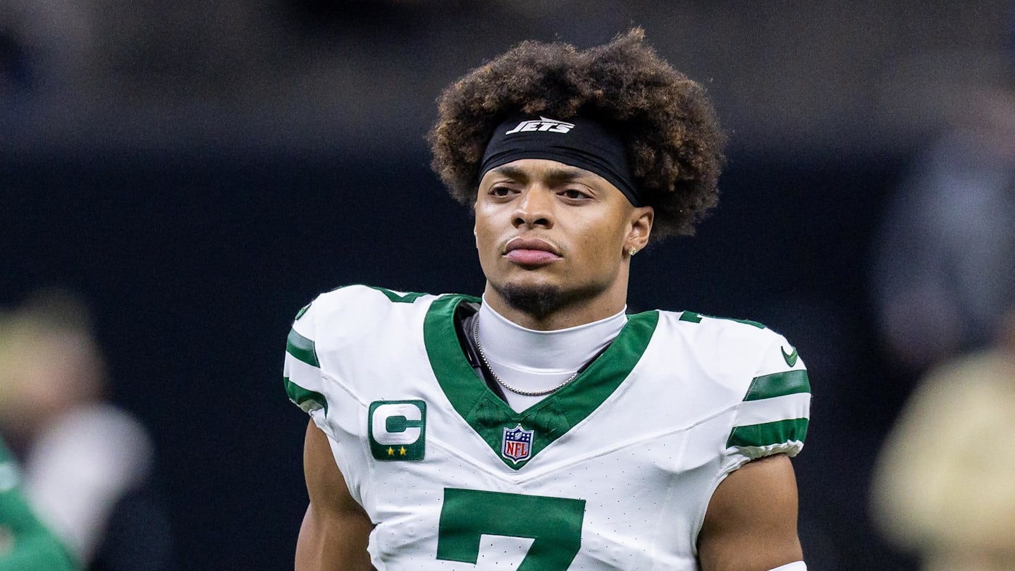 Former Steelers QB Justin Fields Could Make NFL History in 2026