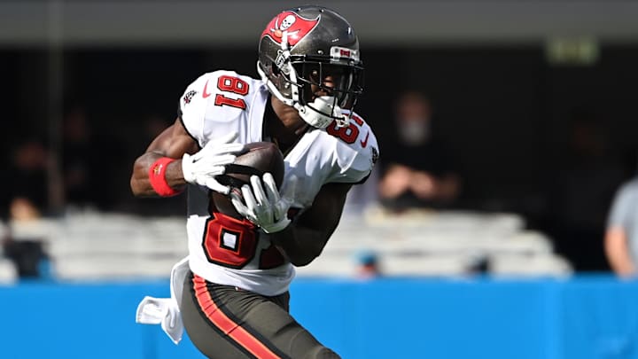 Former NFL wide receiver Antonio Brown is wanted for attempted murder.