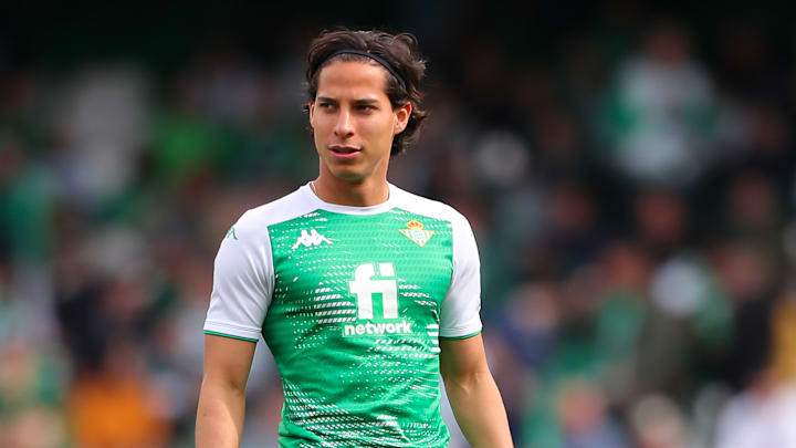 Diego Lainez sigue sin recibir los minutos deseados con Real Betis