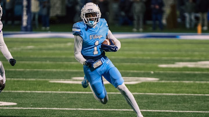 Airline battled Westgate Friday in the LHSAA Non-Select Division I state playoffs at M.D. Ray Field -- Kenny Darby. Airline battled Westgate Friday in the LHSAA Non-Select Division I state playoffs at M.D. Ray Field -- Kenny Darby.