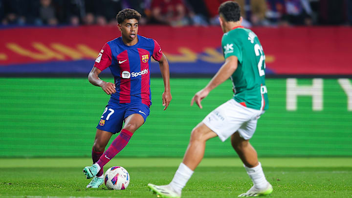 Lamine Yamal tem cinco gols e cinco assistências em 10 jogos pelo Barça na temporada 2024/25