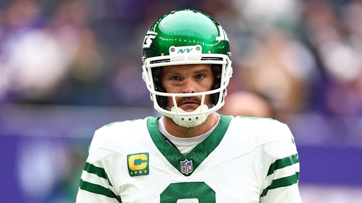 Oct 6, 2024; Tottenham, ENG; New York Jets Special Teams Thomas Morstead (6) during a practice session for the match against Minnesota Vikings at Tottenham Hotspur Stadium. Mandatory Credit: Shaun Brooks-Imagn Images