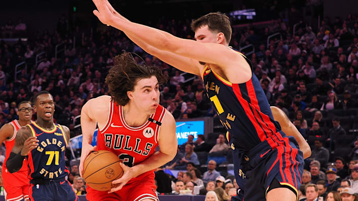 Jan 23, 2025; San Francisco, California, USA; Chicago Bulls guard Josh Giddey (3) drives in against Golden State Warriors guard Pat Spencer (21) during the fourth quarter at Chase Center. Mandatory Credit: Kelley L Cox-Imagn Images Jan 23, 2025; San Francisco, California, USA; Chicago Bulls guard Josh Giddey (3) drives in against Golden State Warriors guard Pat Spencer (21) during the fourth quarter at Chase Center. Mandatory Credit: Kelley L Cox-Imagn Images