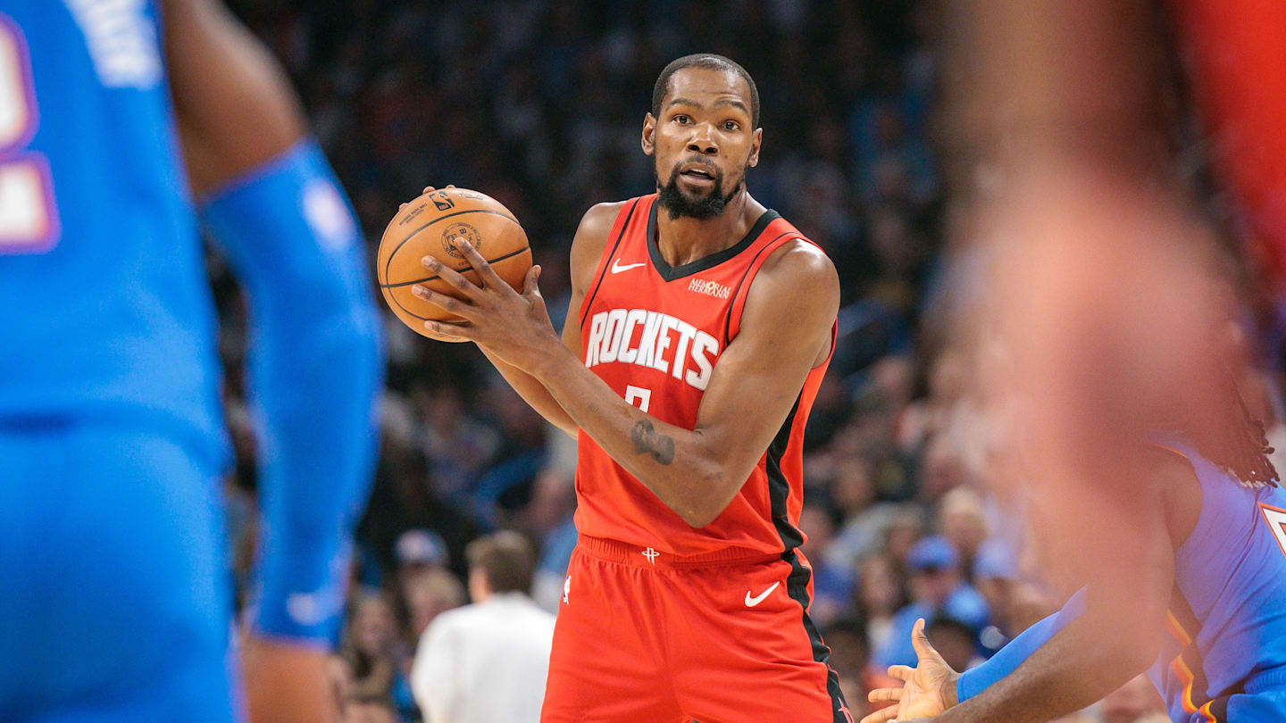 Kevin Durant shines in debut with new team on NBA's opening night