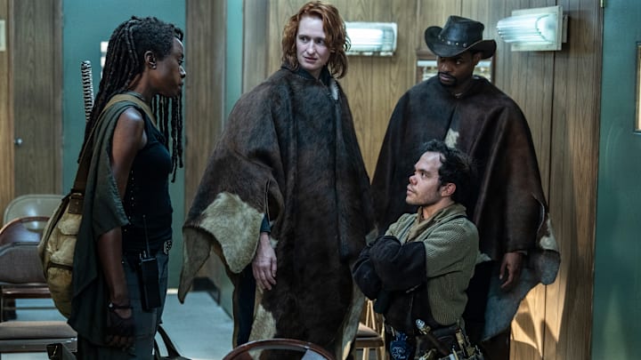 Danai Gurira as Michonne, Matthew Jeffers as Nat, Breeda Wool as Aiden, Andrew Bachelor as Bailey - The Walking Dead: The Ones Who Live _ Season 1, Episode 2 - Photo Credit: Gene Page/AMC