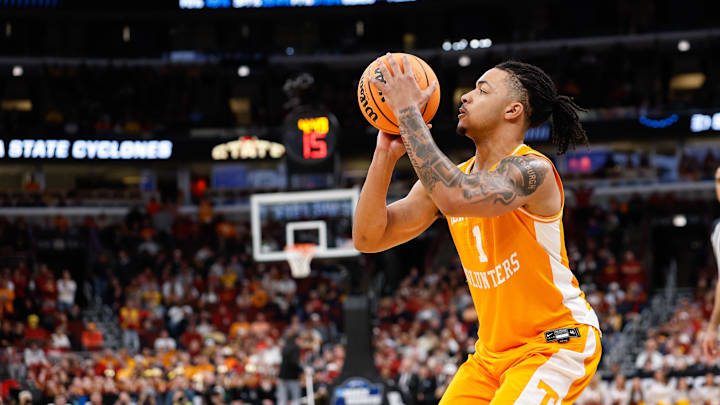 Mar 27, 2026; Chicago, IL, USA; Tennessee Volunteers guard Amari Evans (1) shoots in the second half against the Iowa State Cyclones during a Sweet Sixteen game of the Midwest Regional of the men's 2026 NCAA Tournament at United Center. Mandatory Credit: Kamil Krzaczynski-Imagn Images