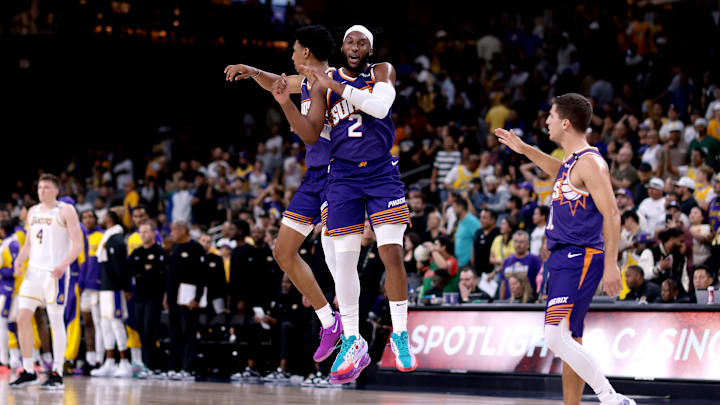 Phoenix Suns v Los Angeles Lakers