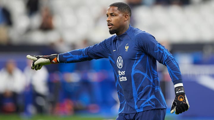 Maignan est le nouveau gardien titulaire des Bleus