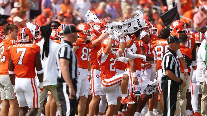 Sep 19, 2026; Clemson, South Carolina, USA; The Clemson Tigers sideline reacts before the game against University of North Carolina Tar Heels at Memorial Stadium. Mandatory Credit: Ashley Tumlin-Imagn Images Sep 19, 2026; Clemson, South Carolina, USA; The Clemson Tigers sideline reacts before the game against University of North Carolina Tar Heels at Memorial Stadium. Mandatory Credit: Ashley Tumlin-Imagn Images