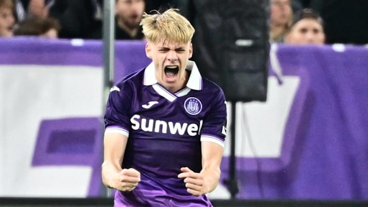 Nathan De Cat im Bundesliga-Fokus
