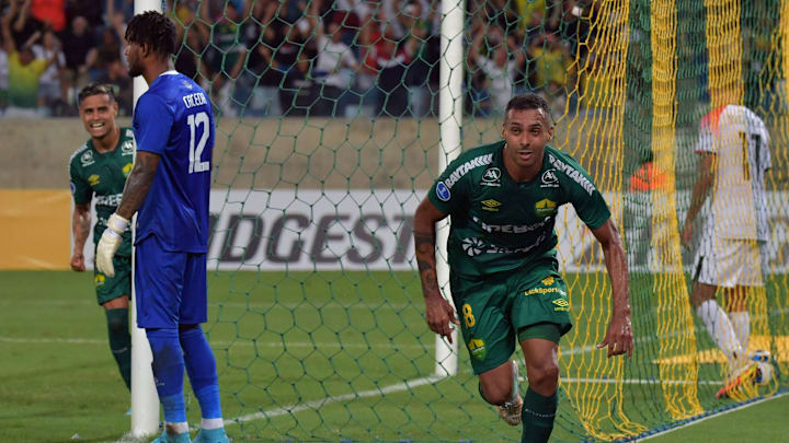 Dourado venceu o Melgar na estreia da Sul-Americana, por 2 a 0, na Arena Pantanal 