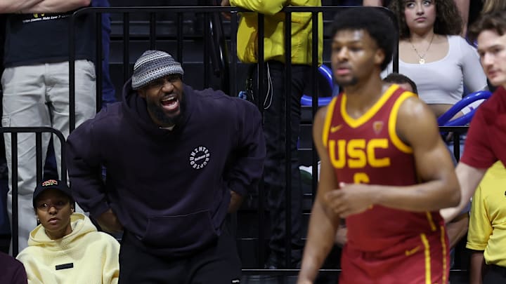 LeBron siempre ha estado involucrado en el desarrollo de su hijo  Bronny James