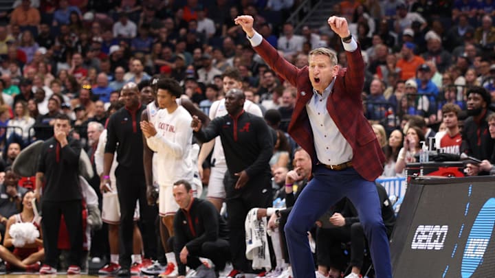 Mar 20, 2026; Tampa, FL, USA; Alabama Crimson Tide head coach Nate Oats reacts in the second half against the Hofstra Pride during a first round game of the men's 2026 NCAA Tournament at Benchmark International Arena. Mar 20, 2026; Tampa, FL, USA; Alabama Crimson Tide head coach Nate Oats reacts in the second half against the Hofstra Pride during a first round game of the men's 2026 NCAA Tournament at Benchmark International Arena.
