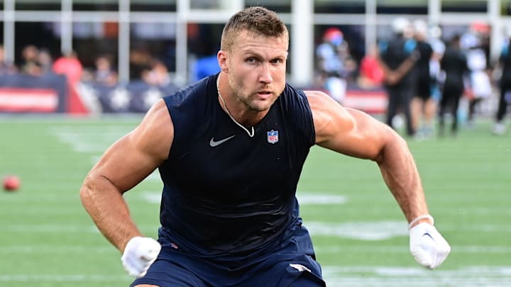 Aug 19, 2022; Foxborough, Massachusetts, USA; New England Patriots tight end Matt Sokol (87) warms up before a preseason game against the Carolina Panthers at Gillette Stadium. Mandatory Credit: Eric Canha-Imagn Images