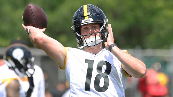 May 28, 2026; Pittsburgh, PA, USA;  Pittsburgh Steelers quarterback Will Howard (18) participates in OTA  drills at the UPMC Rooney Sports Complex. Mandatory Credit: Charles LeClaire-Imagn Images