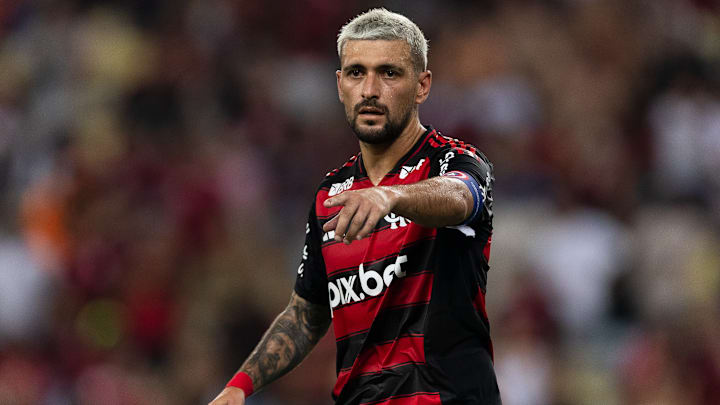 Arrascaeta será um dos meias do Flamengo nesta quarta-feira, 12