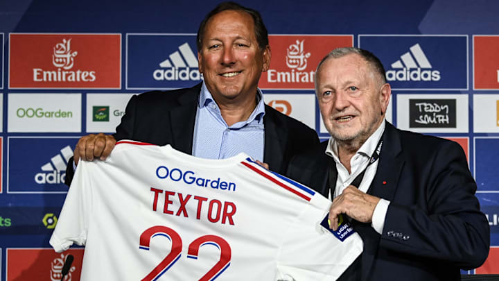 John Textor et Jean Michel Aulas lors du rachat de l'OL en juin 2022 John Textor et Jean Michel Aulas lors du rachat de l'OL en juin 2022