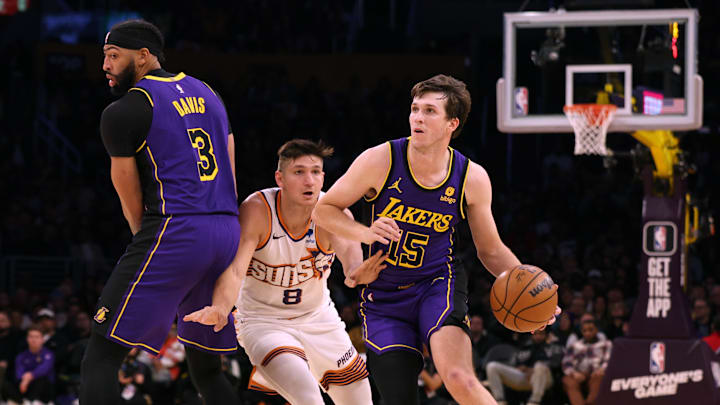 Phoenix Suns v Los Angeles Lakers