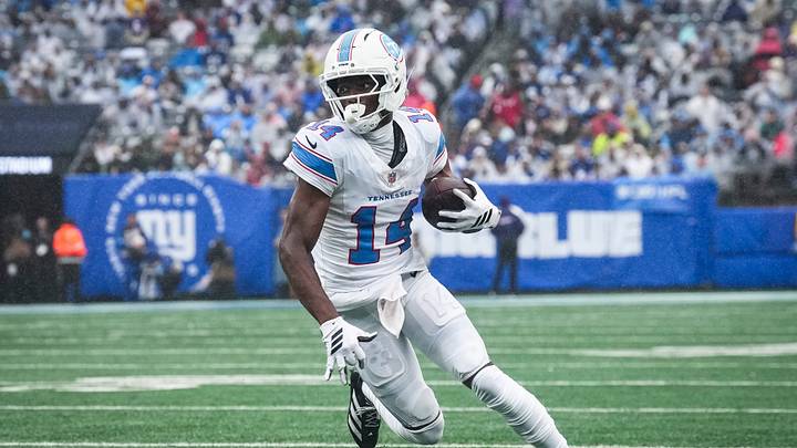 Tennessee Titans wide receiver Carnell Tate (14) runs with the ball during a game against the New York Giants at MetLife Stadium, Sep 27, 2026, East Rutherford, NJ, USA. Tennessee Titans wide receiver Carnell Tate (14) runs with the ball during a game against the New York Giants at MetLife Stadium, Sep 27, 2026, East Rutherford, NJ, USA.