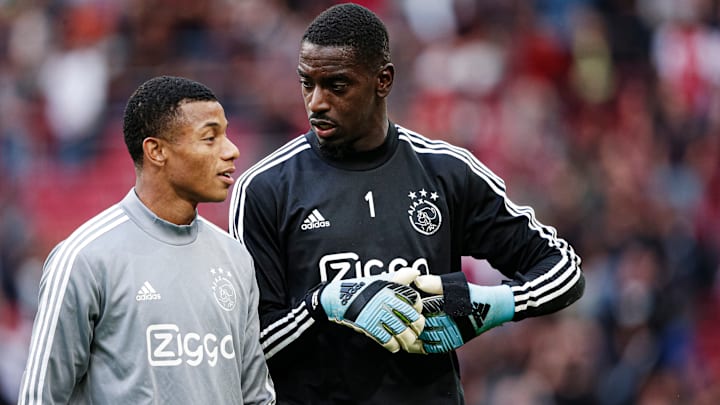 Bruno Varela e David Neres atuaram juntos no Ajax