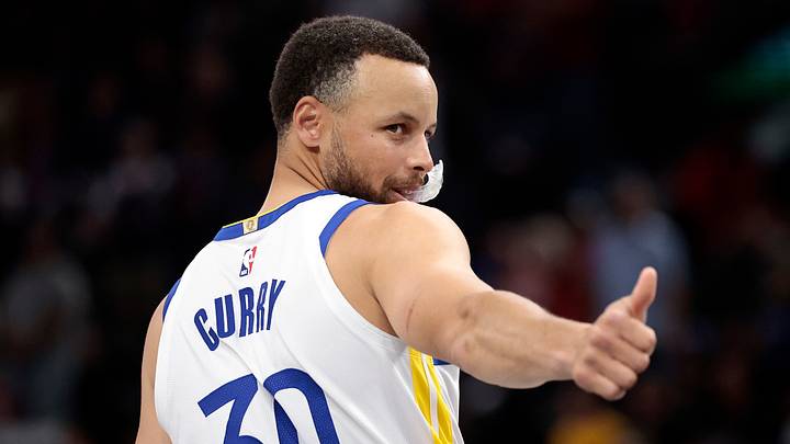 Golden State Warriors v Los Angeles Clippers - Play-In Tournament