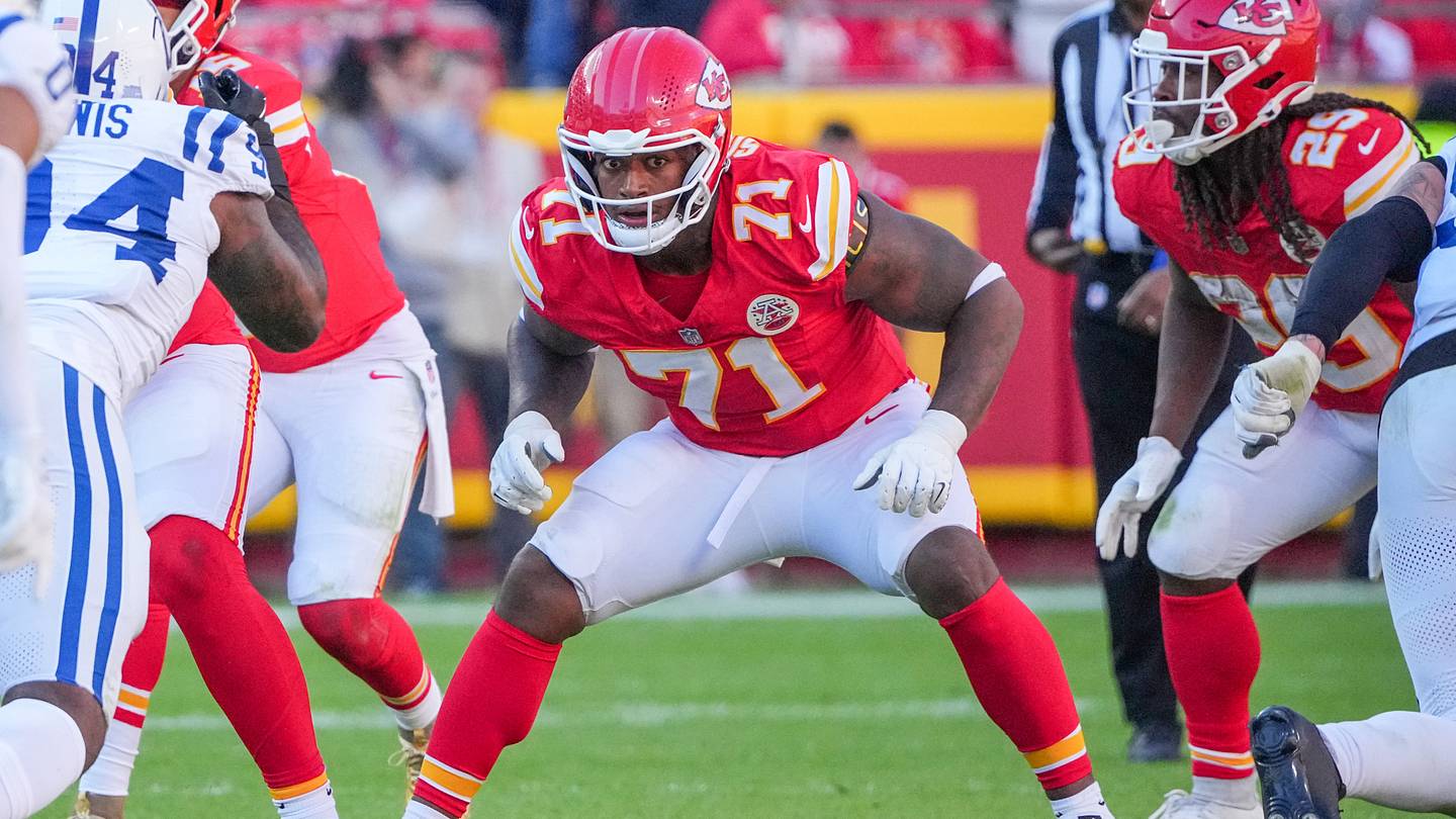 Andy Reid Praises Josh Simmons’ Physical Transformation at Chiefs Camp