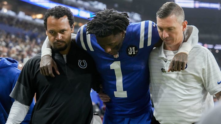 Sauce Gardner left Sunday's Colts game with a calf injury.